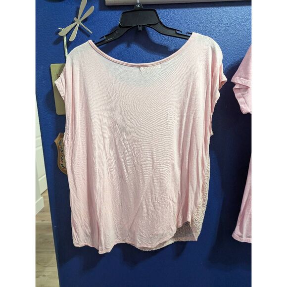 Pair of Pink Shirts - Picture 8 of 9